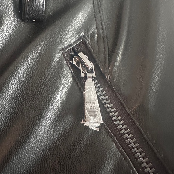 Guess Faux Leather Skinny Pants - Brand New w/ Small Defect - Picture 3 of 5